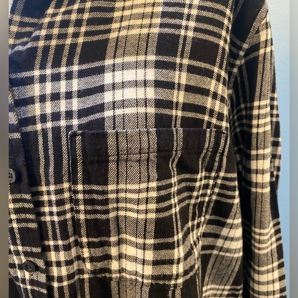 Gap Buffalo Plaid Flannel Button Down EUC size XL - Picture 3 of 11